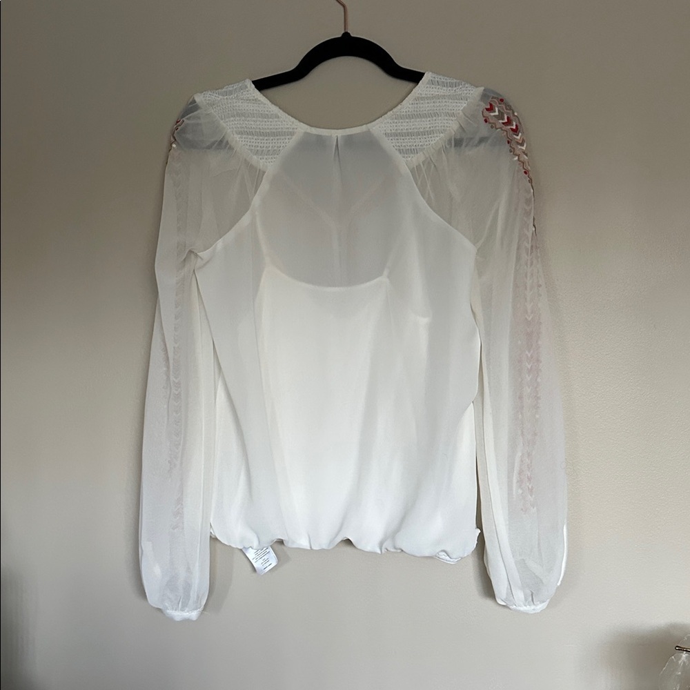bebe White and Red Embroidered boho peasant top - Picture 4 of 6
